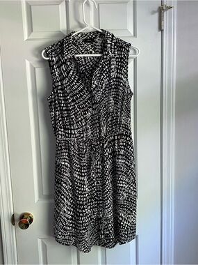 Mossimo Supply Co. Black and White Sleeveless Patterned Dress